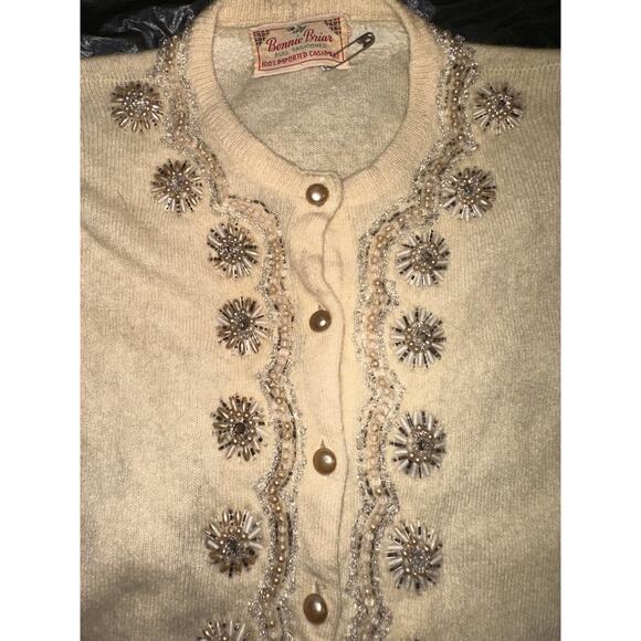 VINTAGE 50'S 60'S BONNIE BRIAR 100% CASHMERE BEADED PEARLS CARDIGAN SWEATER - Picture 3 of 11
